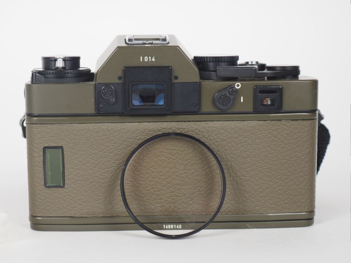 LEICA R3 ELECTRONIC Safari. Appareil photographique n°1468140 avec obj