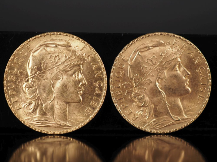 Deux pièces de 20 Francs or, 1907 et 1908.  FRAIS ACHETEURS 10% TTC.