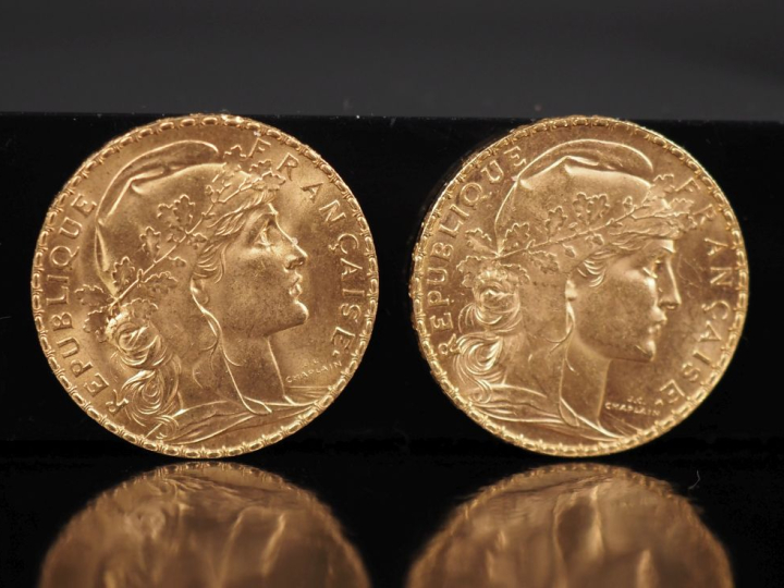 Deux pièces de 20 Francs or, 1909. FRAIS ACHETEURS 10% TTC.