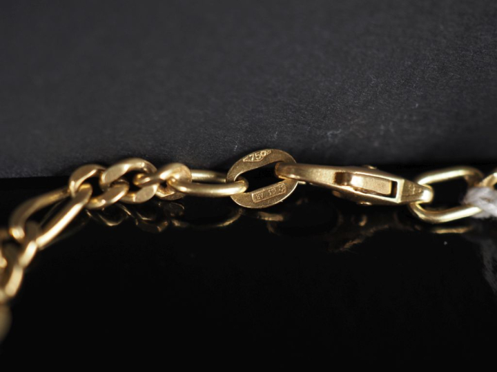 Sautoir en or jaune 750, maille gourmette. Long. 82,5 cm Poids. 28,88 