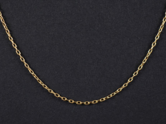Vente aux enchères Chaine en or jaune 750, maille forçat.  Long. 46 cm Poids tel. 3,33 g 