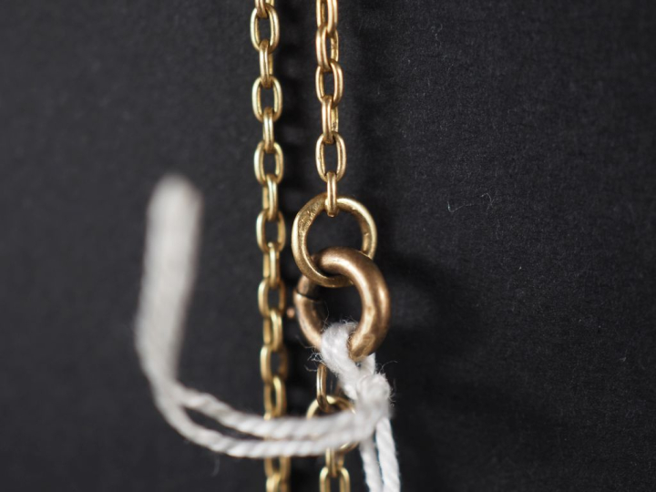 Chaine en or jaune 750, maille forçat.  Long. 46 cm Poids tel. 3,33 g 