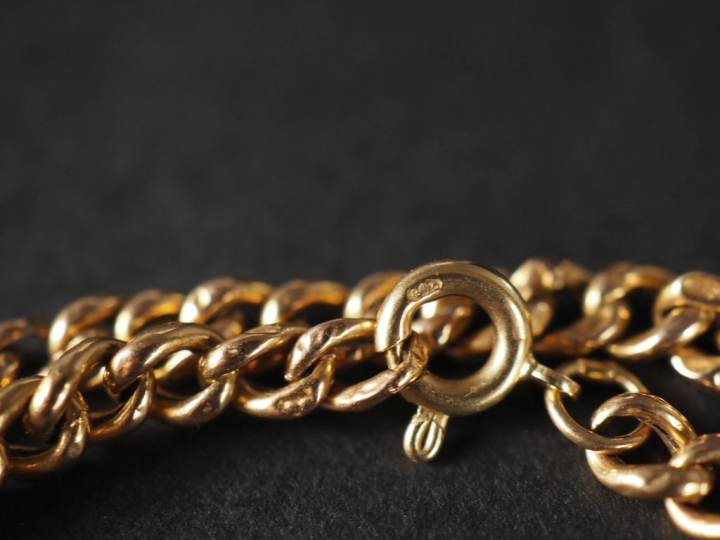 Collier souple en or jaune 750, maille gourmette.  Long. 55,5 cm Poids