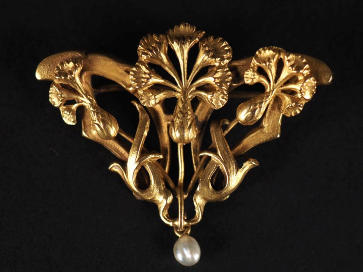 Broche/pendentif de style Art Nouveau en or jaune 750, à décor ajouré 