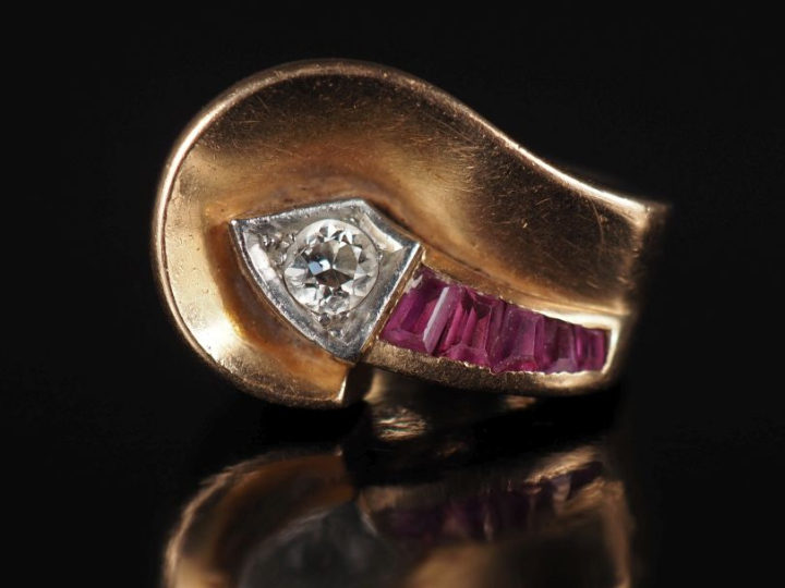 Bague de style 1940 de forme mouvementée en or jaune 585, sertie d'un 