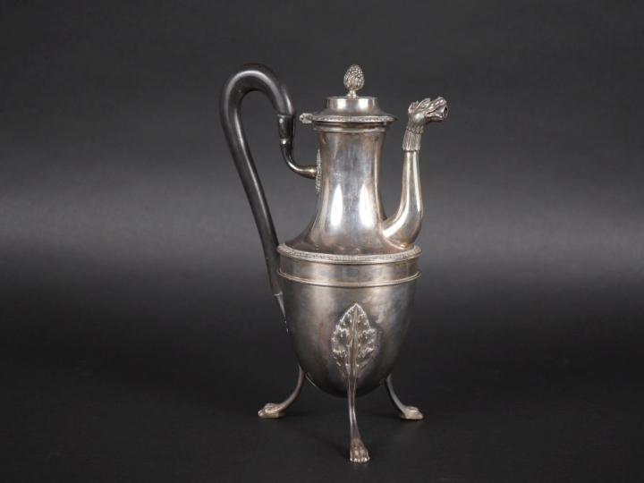 Théière fin XVIIIème - début XIXème en argent 950, poinçon au 1er Coq,