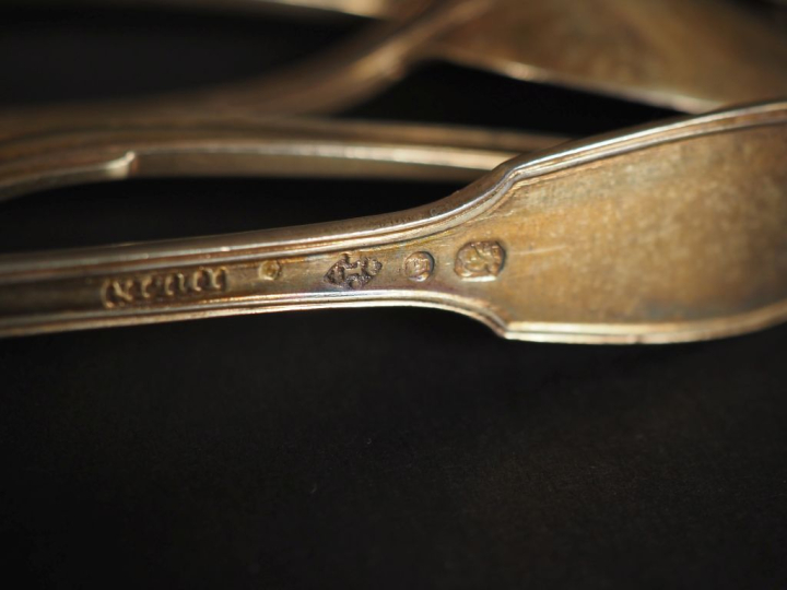 Suite de six petites cuillères fin XVIIIème - début XIXème en argent d