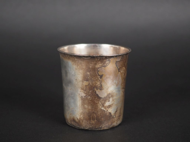 Timbale en argent lisse 950 début XIXème, poinçon au 2ème Coq, 1er tit