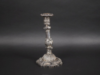 Vente aux enchères Grand bougeoir en argent de style Louis XV en argent 925, poinçon Mine