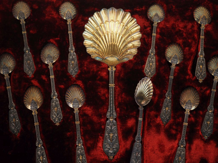 Service à fraise en en argent et argent doré, poinçon tête de sanglier