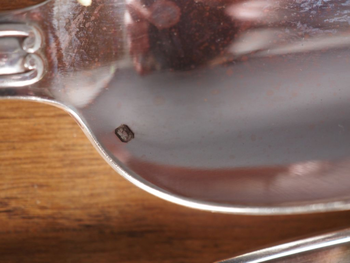 Ménagère en argent 925, poinçon Minerve, modèle à double coquilles. Co