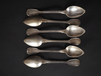 Vente aux enchères Suite de six petites cuillères en argent 925, poinçon Minerve, modèle 