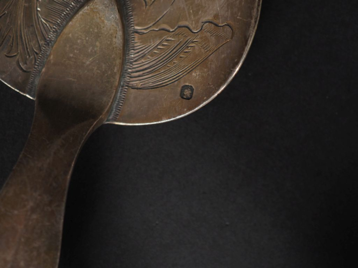 Pelle à servir le poisson de style Louis XV en argent et argent doré 9