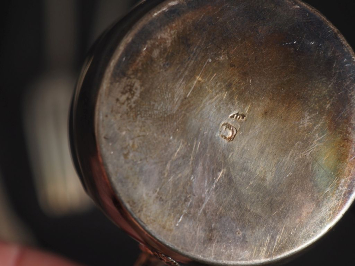 Ensemble comprenant :  - un couvert à entremets en argent 925, poinçon