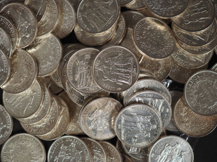 Ensemble de pièces de 10 Francs en argent. Poids. 5300 g