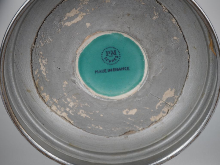 Paul MILET.  Vase Art Déco en céramique de Sèvres bleu canard, piedouc