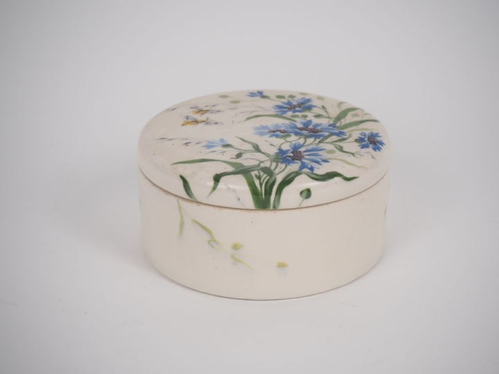 Paul MILET. Bonbonnière Art Déco en céramique à décor polychrome de ba