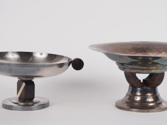 Vente aux enchères Paire de coupes de style Art Déco en bois et métal.