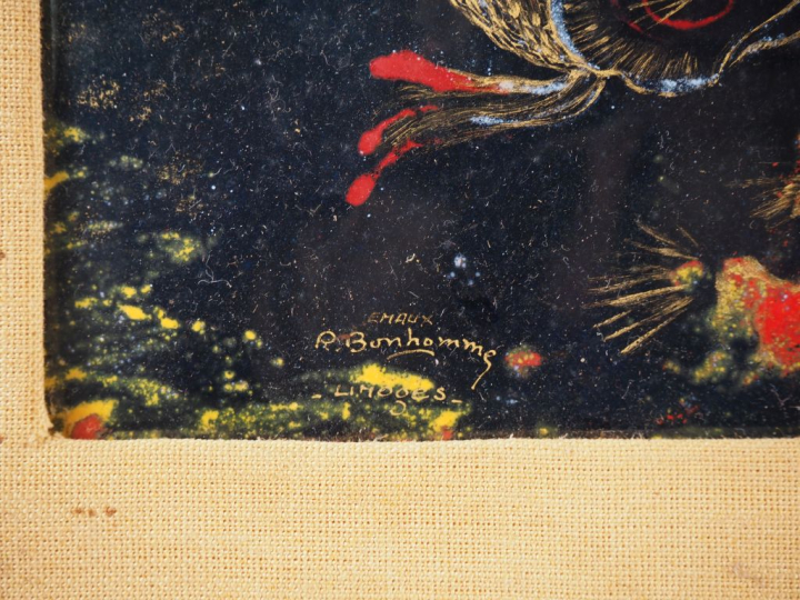 R. BONHOMME.  "poissons" Plaque en émail polychrome de Limoges. Signée