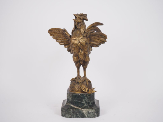 Vente aux enchères MEYER.  "Coq chantant" Sculpture en bronze patiné Signée  H. 31 cm H. 