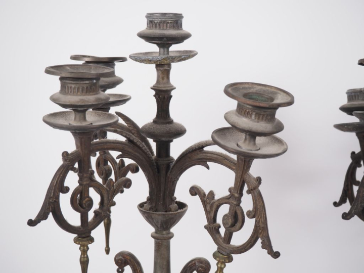 Paire de candélabres Napoléon III en régule patiné et marbre noir en f