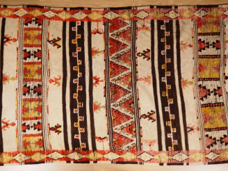 Vente aux enchères Tenture marocaine Dim. 270 x 130 cm