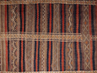 Vente aux enchères Tenture marocaine Dim. 235 x 132 cm