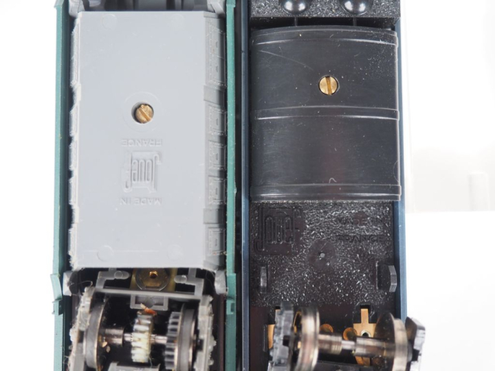 Matériel roulant  en HO de marque jouef lot de 2 motrices en boite  dé