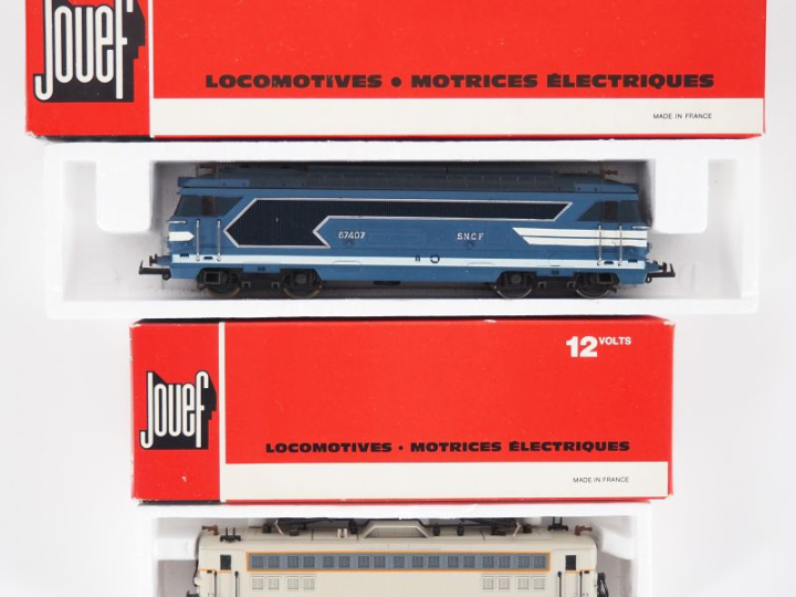 Matériel roulant en HO de marque Jouef en boites d’origines 2 motrices