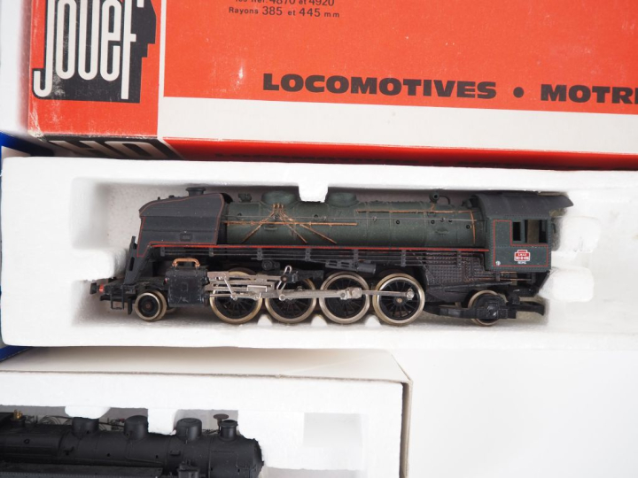 Matériel roulant en HO de marque Jouef en boites d’origines lot de 2 m