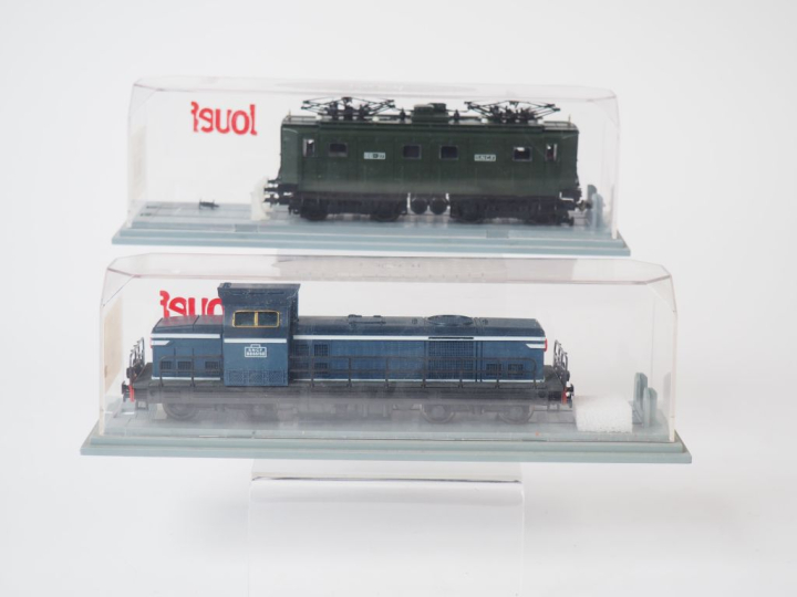 Matériel roulant HO de marque jouef comprenant 2 motrices en boîte cri