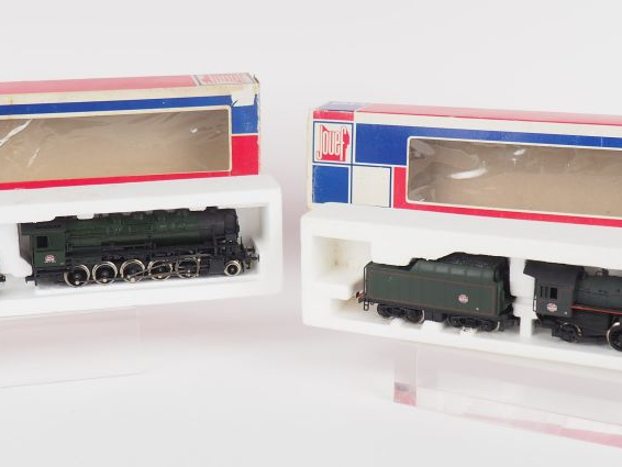 Matériel roulant en en HO de marque jouef lot de 2 locomotives en boit