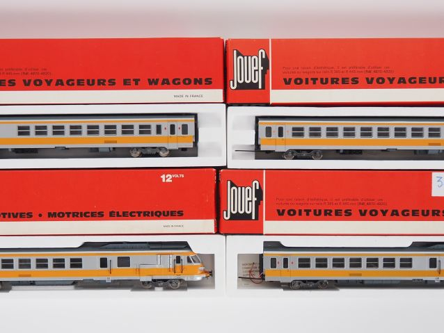 Matériel roulant en HO de marque Jouef en boites d’origines Turbo trai