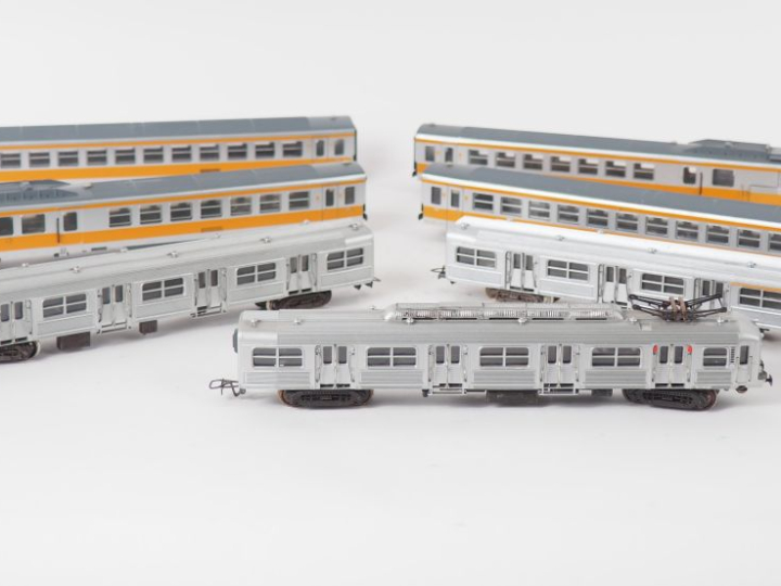 Matériel roulant HO de marque JOUEF comprenant rame Turbotrain 4 éléme