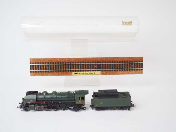 Matériel roulant HO de marque JOUEF locomotive type vapeur 141R1187 Sé