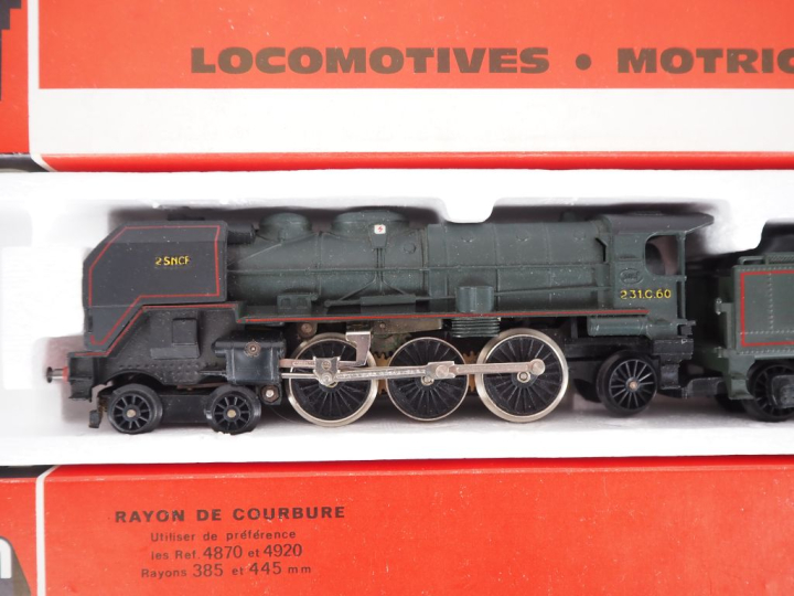 Matériel roulant en HO de marque Jouef en boites d’origines lot de 2 l