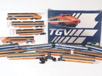 Vente aux enchères Matériel roulant de marque jouef comprenant : TGV atlantique motrice e