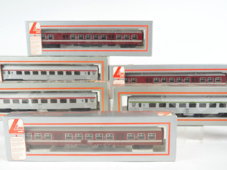 Vente aux enchères Matériel roulant de marque LIMA en boites d’origines, lot de 6 voiture