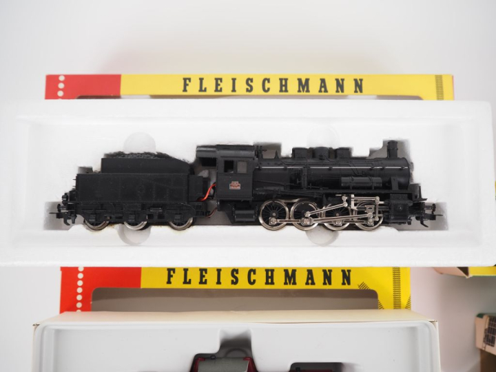 Matériel roulant en HO de marque FLEISCHMANN en boites d’origines dont