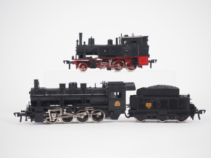 Matériel roulant en HO de marque FLEISCHMANN lot de 2 locomotives type