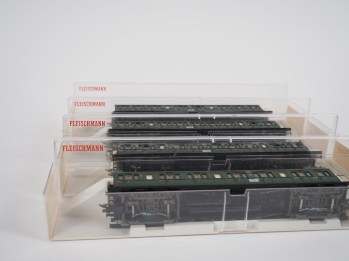 Matériel roulant en HO de marque FLEISCHMANN en boites cristal d’origi