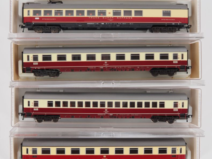 Matériel roulant en HO de marque FLEISCHMANN en boites cristal (abimée