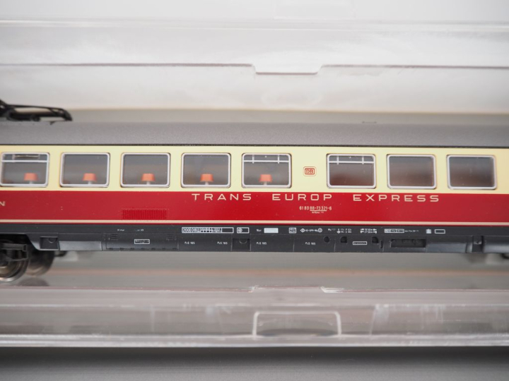 Matériel roulant en HO de marque FLEISCHMANN en boites cristal (abimée