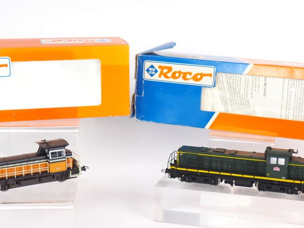 Matériel roulant Ho ROCO comprenant motrice diesel BB63998 en Bo ref43