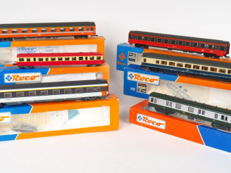 Vente aux enchères Matériel roulant Ho ROCO comprenant 6 voitures voyageur en bel état d’