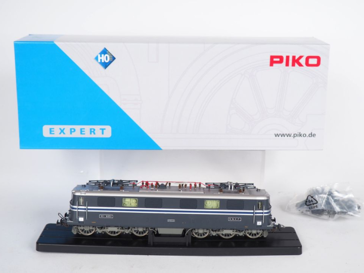 Matériel roulant Ho PIKO coffret EXPERT Elektrotok Locomotive électriq