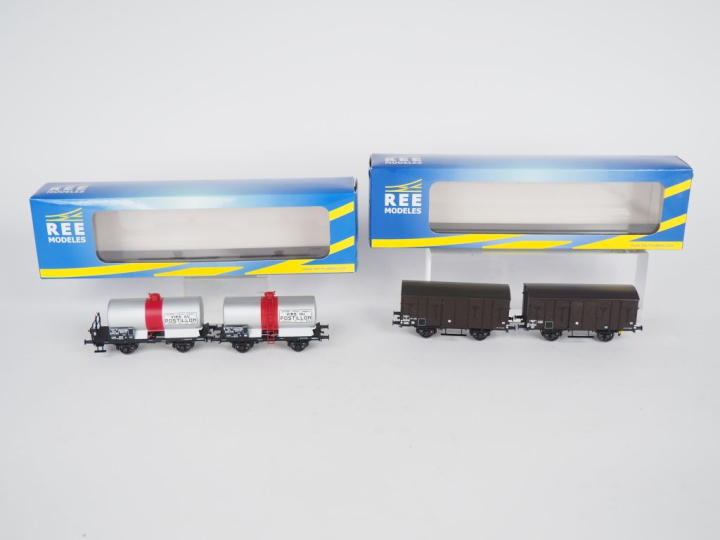 Matériel roulant Ho REE dans leurs boites cristal et Surboite lot de 2