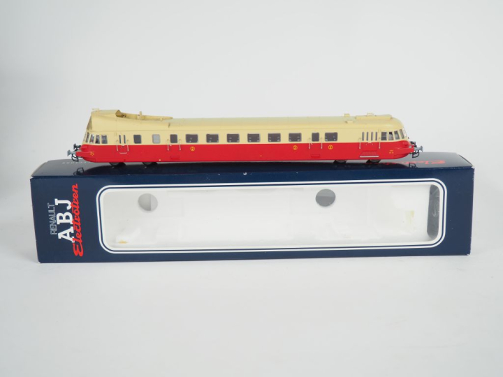 Matériel roulant Ho ELECTROTREN 2138 Autorail AJ –3 SNCF 2eme classe c