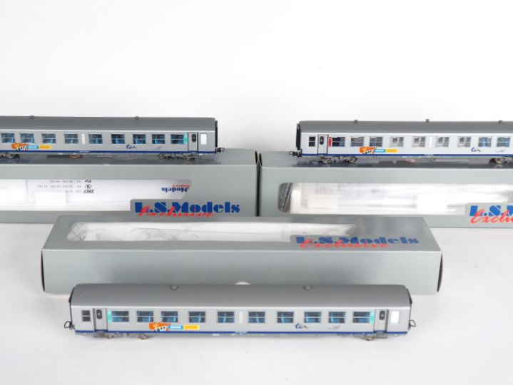 Matériel roulant LS Models Ho lot comprenant 3 voitures USI B 10t Livr