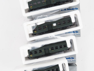 Vente aux enchères Matériel roulant LS Models Ho lot de 4 voitures PLM Set Ep IV réf 1407